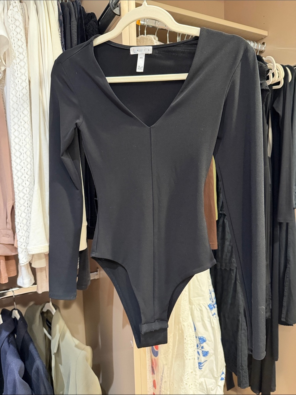 Leith Black Long-Sleeve V-Neck Stretch Bodysuit